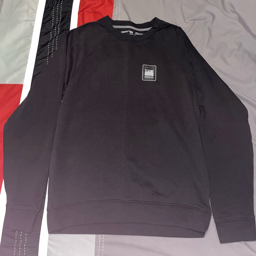 M Patagonia Crewneck